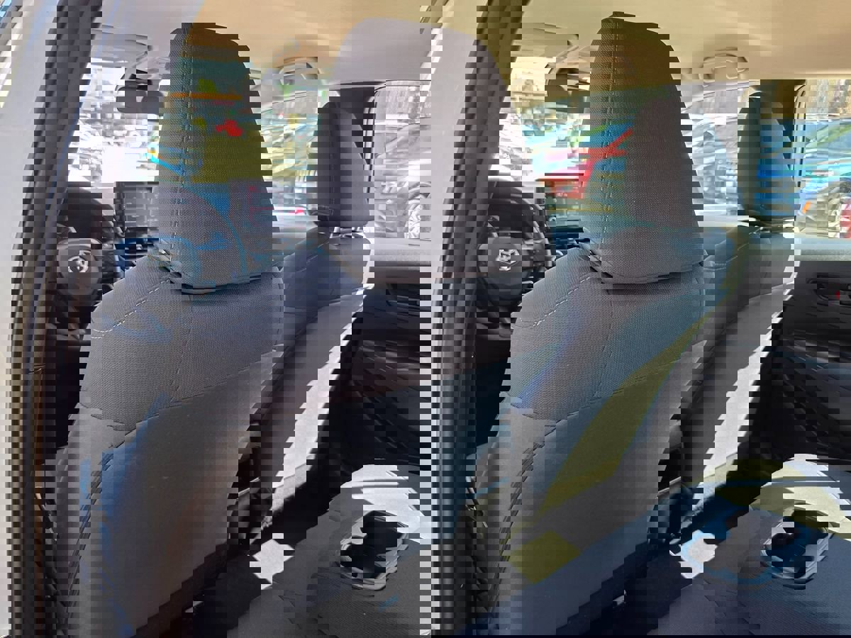 Used 2022 Toyota Corolla LE image 25