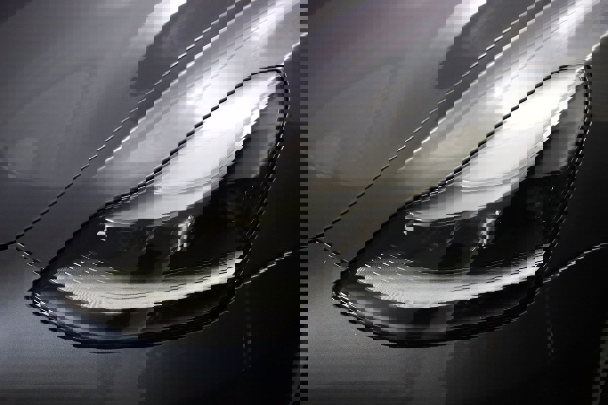 Used 2023 Tesla Model 3 Standard Range image 4