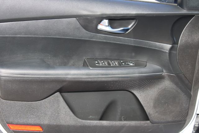 Used 2023 Kia Forte GT-Line w/ GT-Line Technology Package image 11