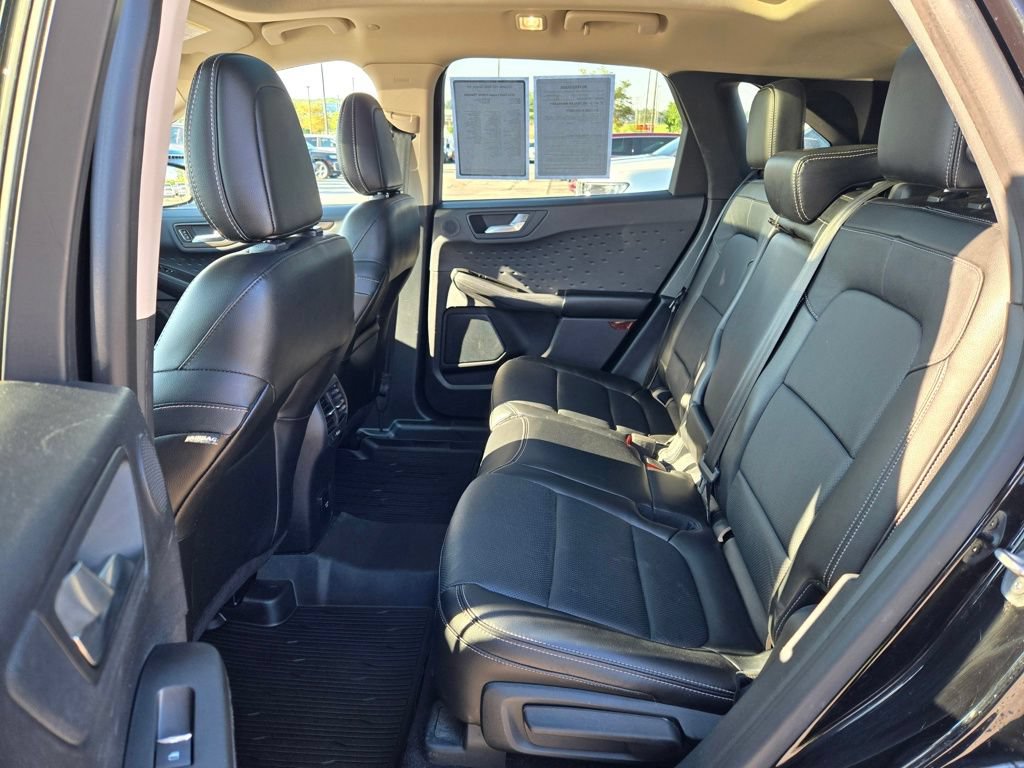 Used 2020 Ford Escape Titanium w/ Titanium Premium Package 2.0 AWD/4WD image 27