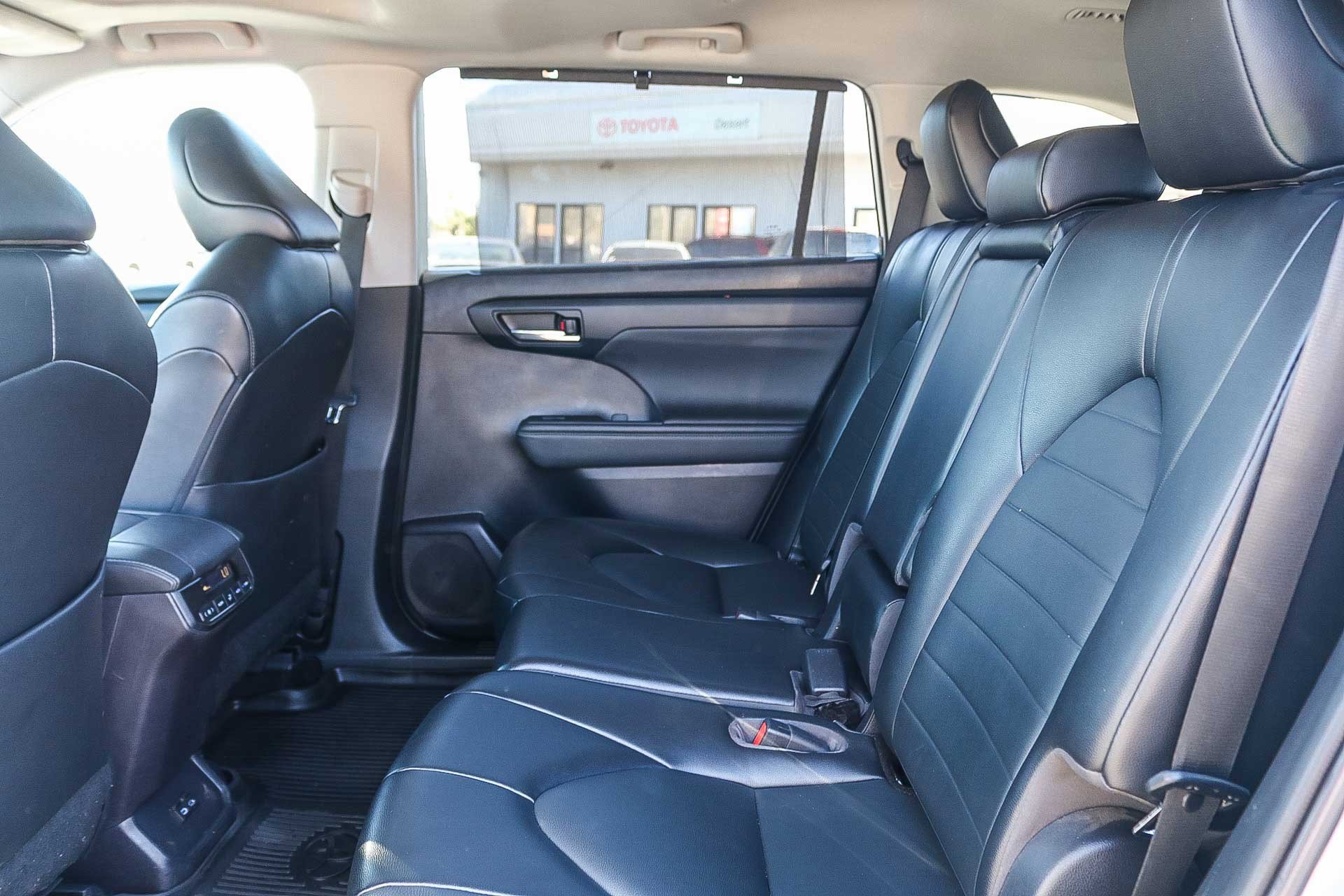 Certified 2022 Toyota Highlander XLE image 19