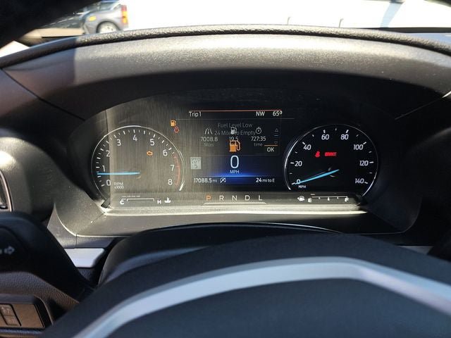Used 2023 Ford Explorer XLT w/ Equipment Group 202A AWD/4WD image 16