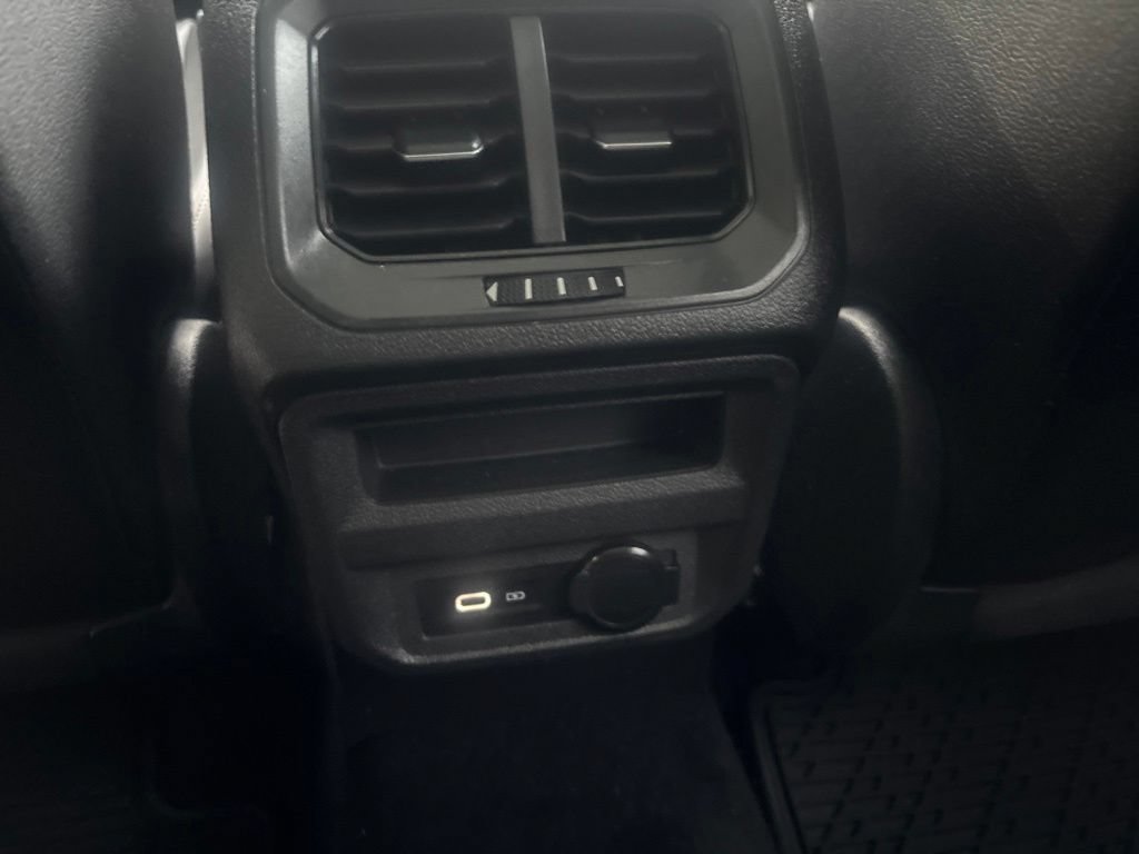 Used 2021 Volkswagen Tiguan SEL AWD/4WD image 52