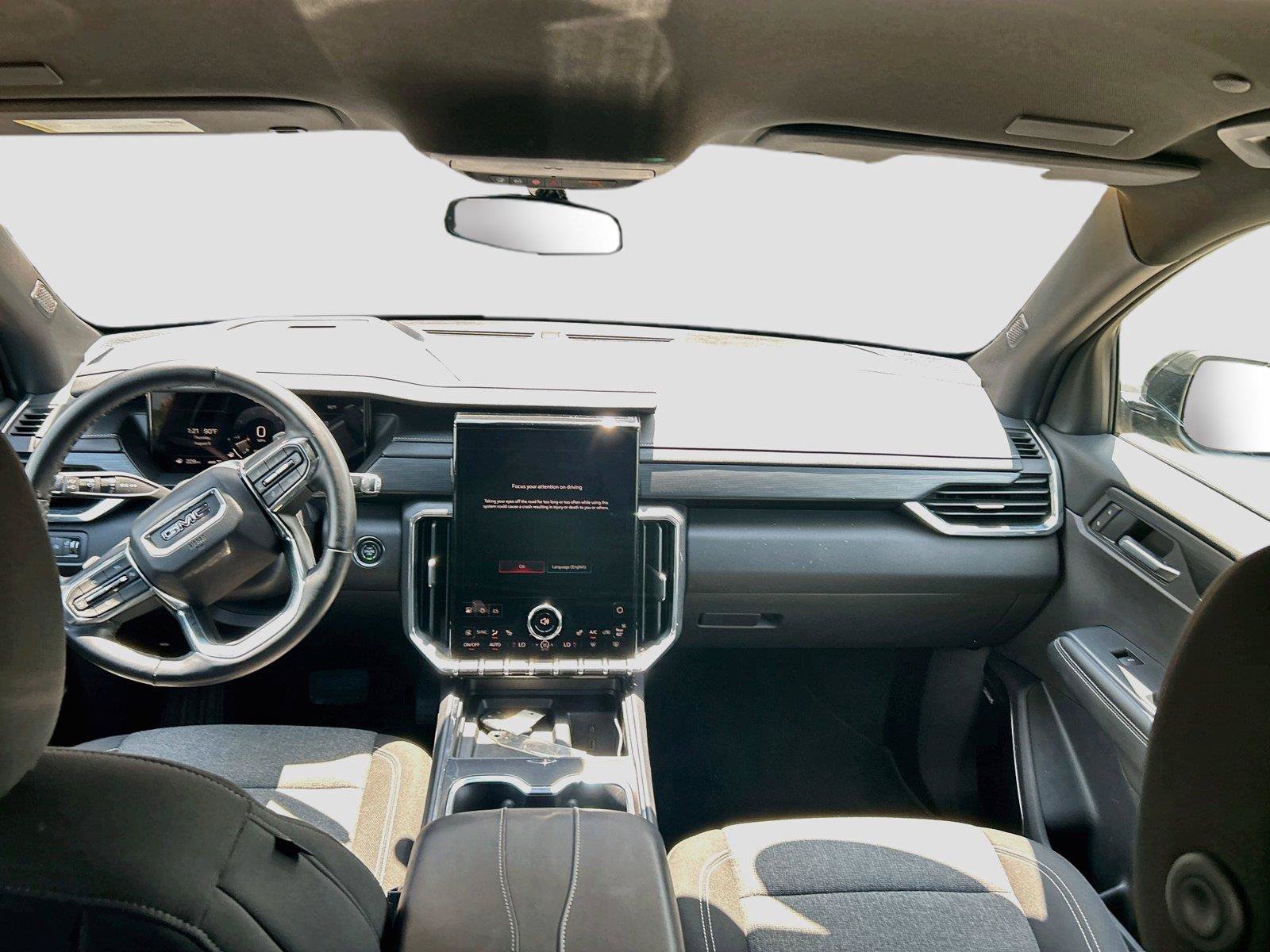 Used 2025 GMC Acadia Elevation AWD/4WD image 17