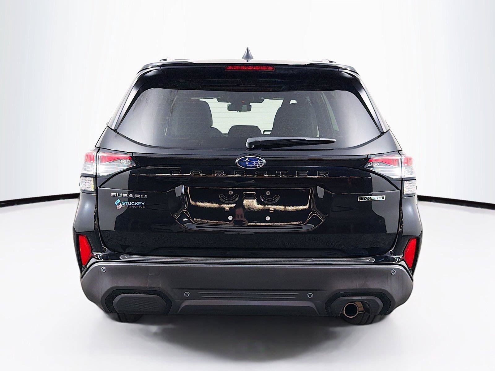 Used 2025 Subaru Forester Touring AWD/4WD image 10