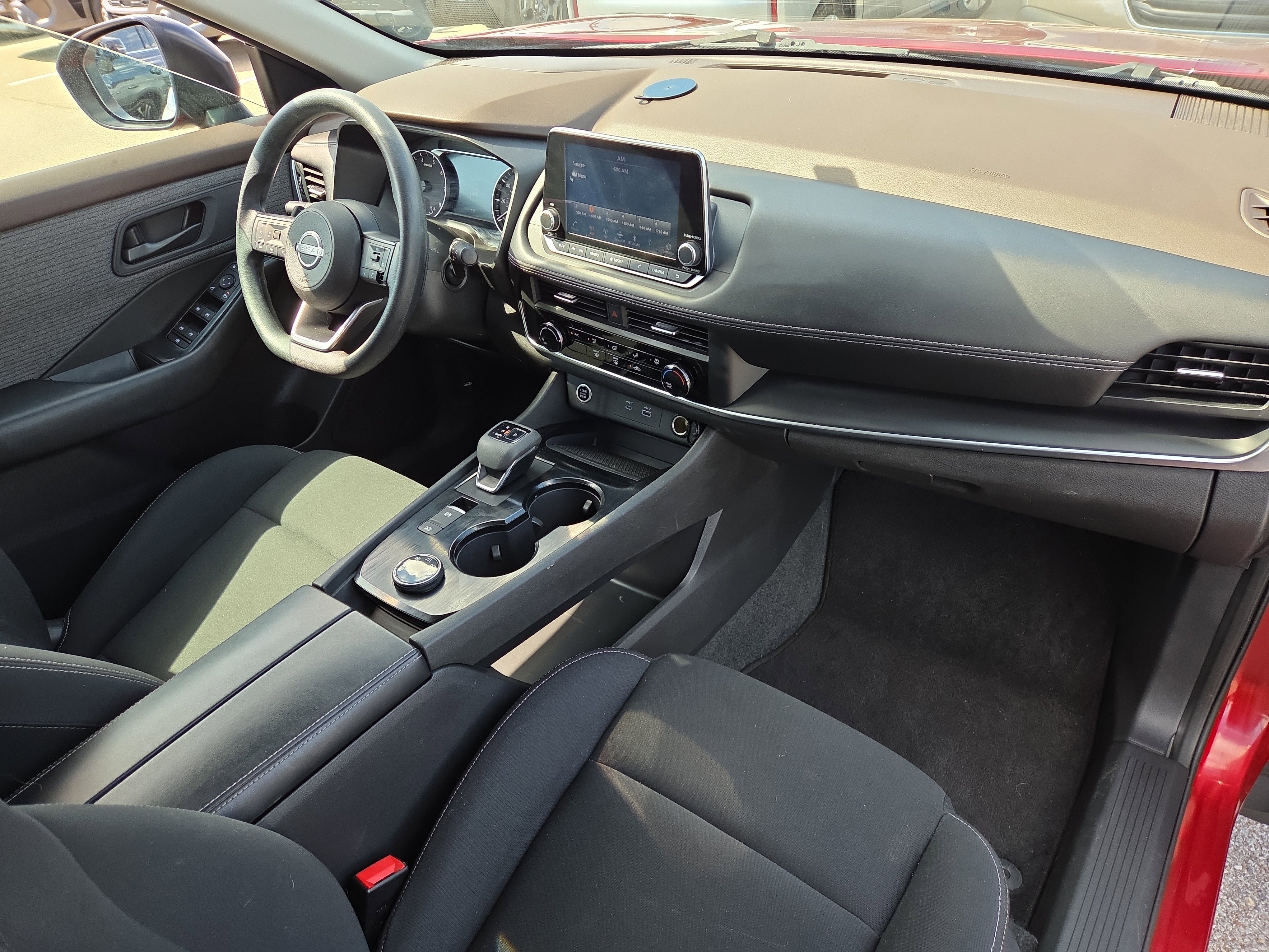Used 2023 Nissan Rogue S AWD/4WD image 16