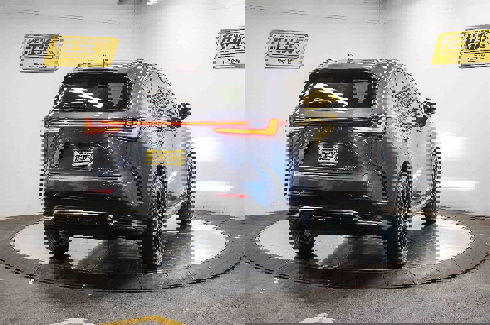 Used 2024 Lexus NX 450h+ F Sport image 4