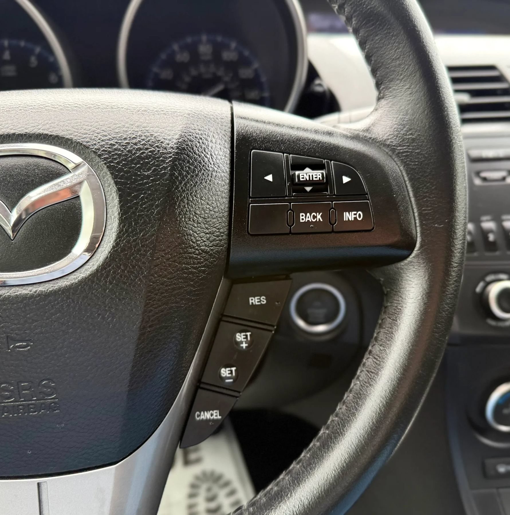 Used 2013 MAZDA MAZDA3 i Touring FWD image 14