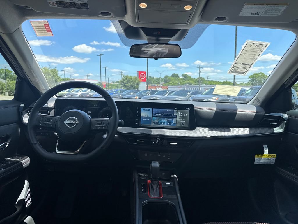 Used 2025 Nissan Kicks SR FWD image 22