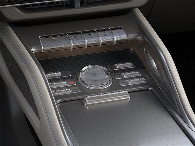New 2025 Lincoln Nautilus Premier AWD/4WD image 15