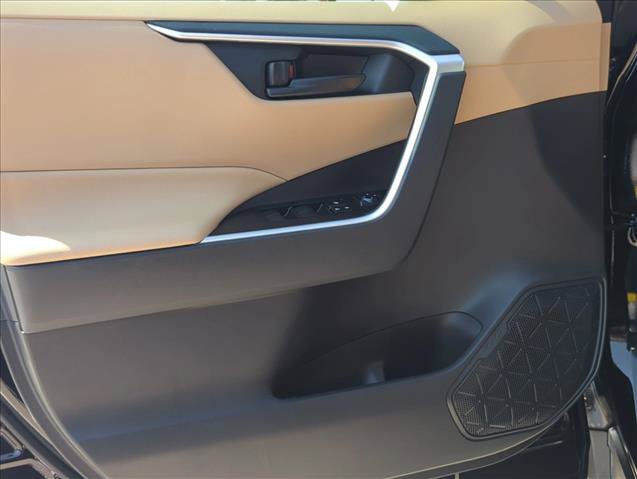 Certified 2025 Toyota RAV4 LE FWD image 10