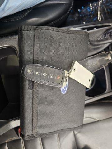 Used 2017 Ford Escape Titanium image 23