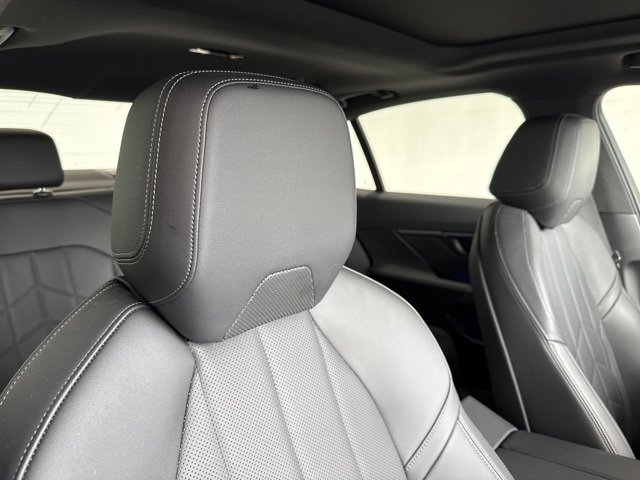 Used 2024 BMW 540i xDrive w/ M Sport Package image 56