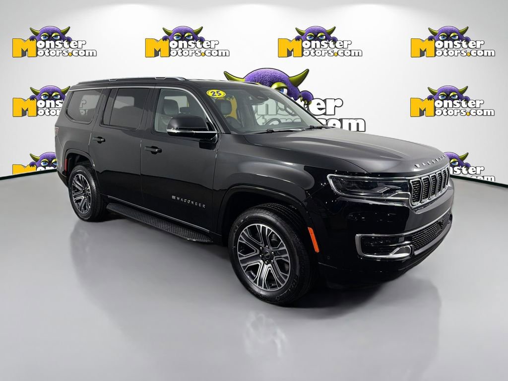 Used 2025 Jeep Wagoneer 4WD image 3