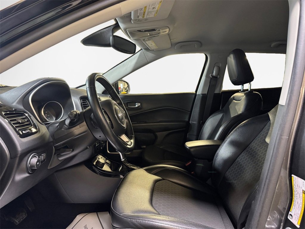 Used 2020 Jeep Compass Latitude image 12