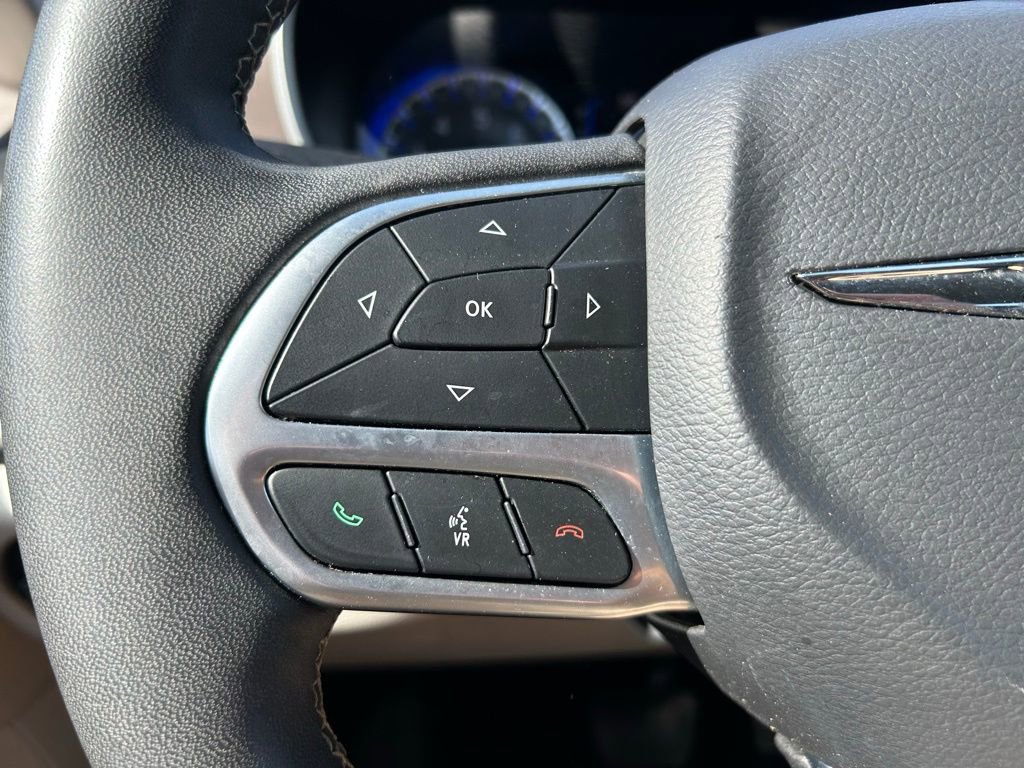 Used 2023 Chrysler Voyager LX FWD image 21