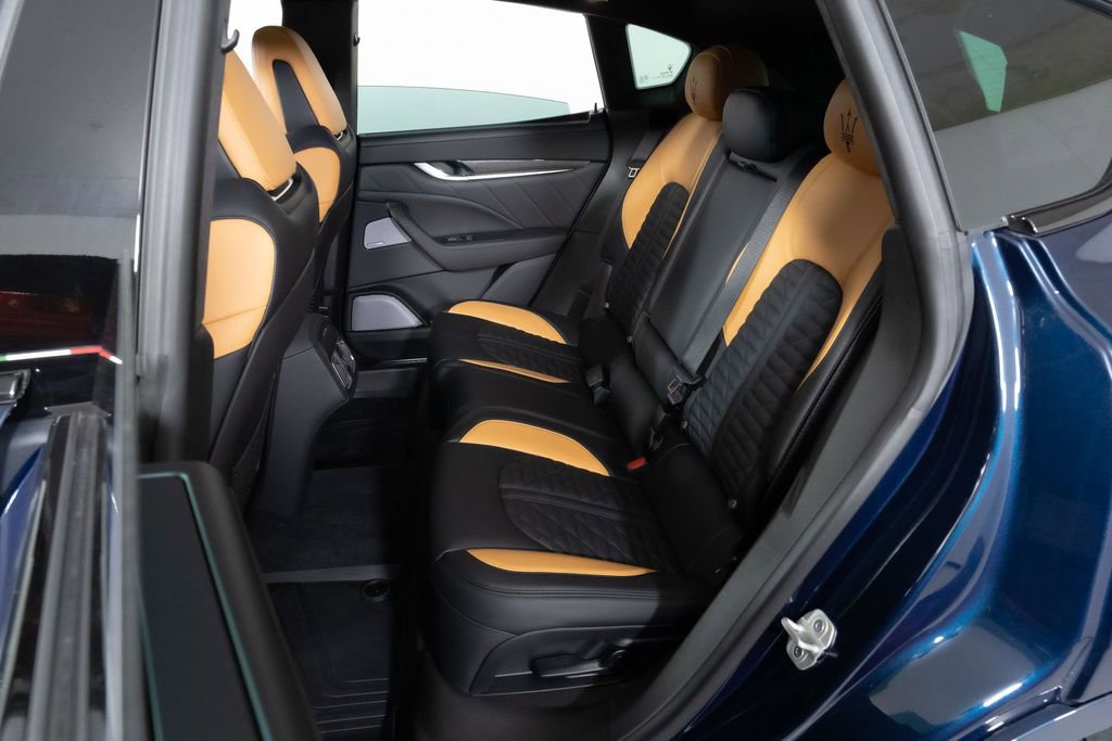 Used 2024 Maserati Levante Trofeo image 40