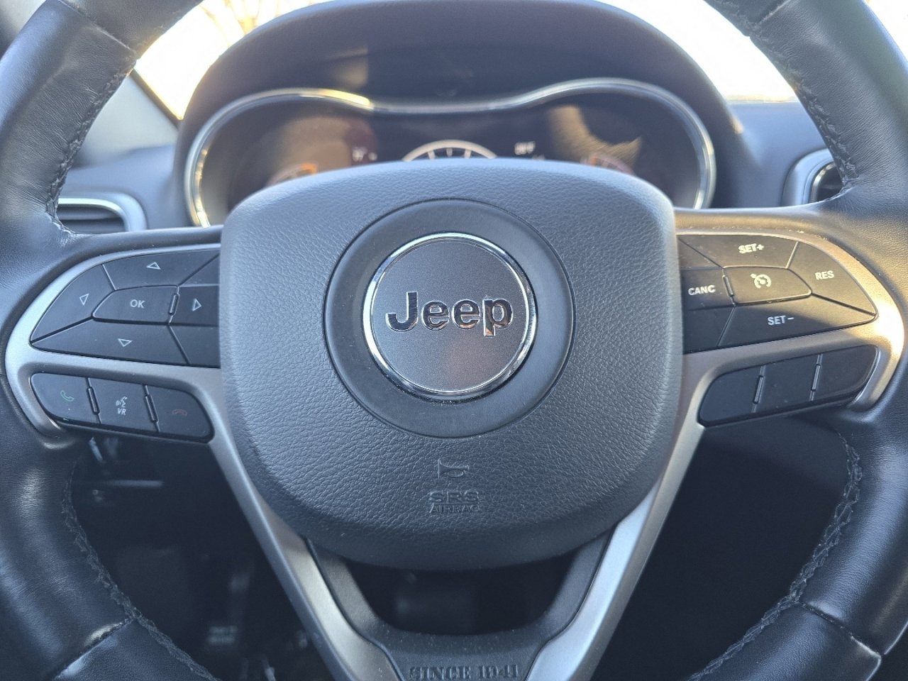 Used 2021 Jeep Grand Cherokee Laredo image 26