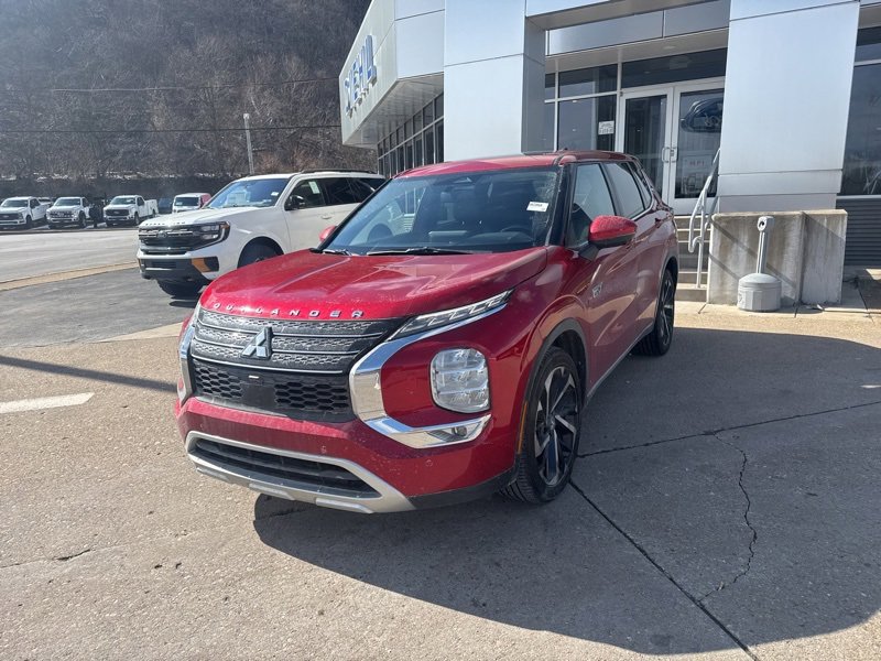 Used 2023 Mitsubishi Outlander SE image 3