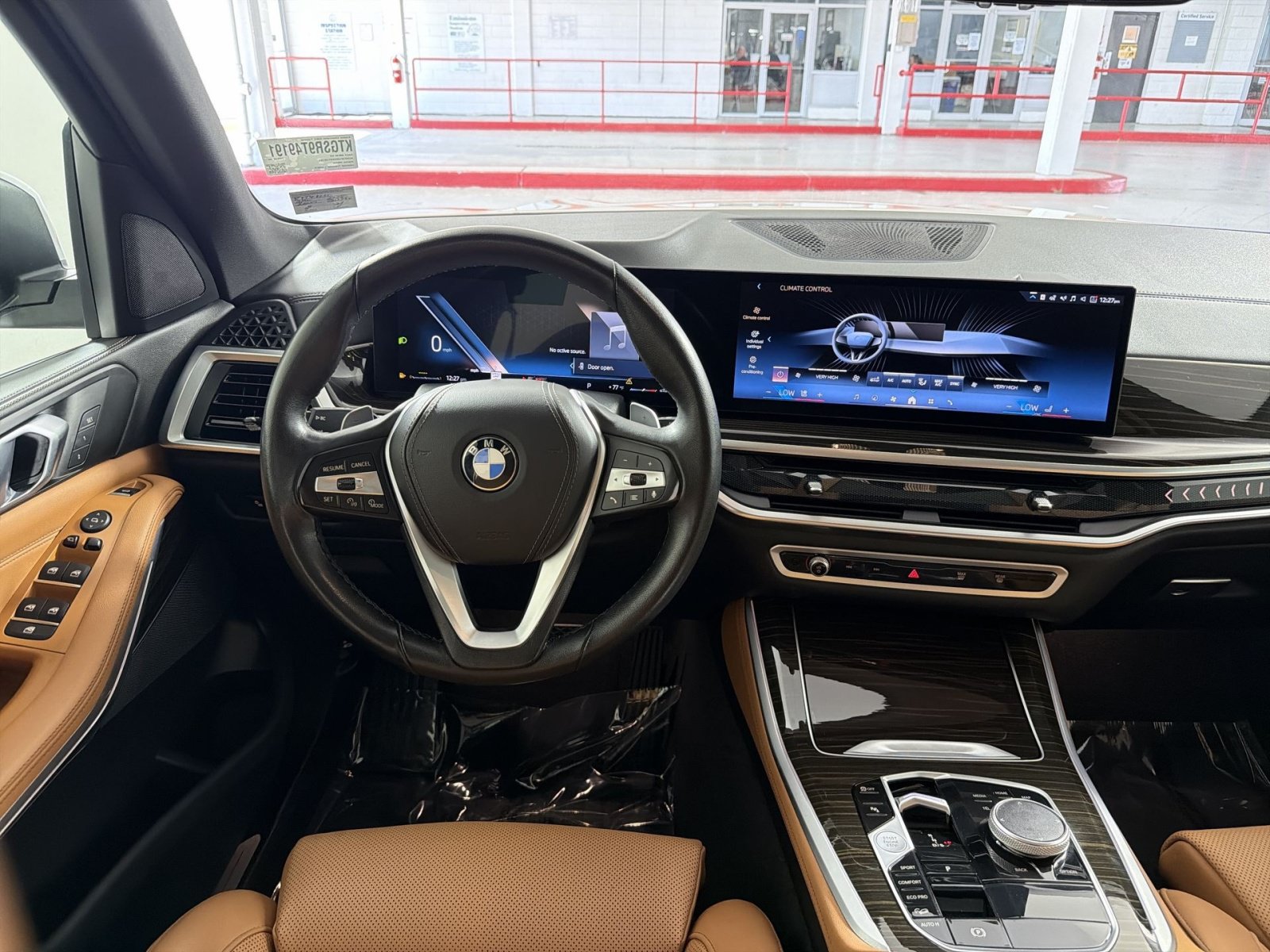 Used 2024 BMW X5 xDrive40i w/ Parking Assistance Package AWD/4WD image 16