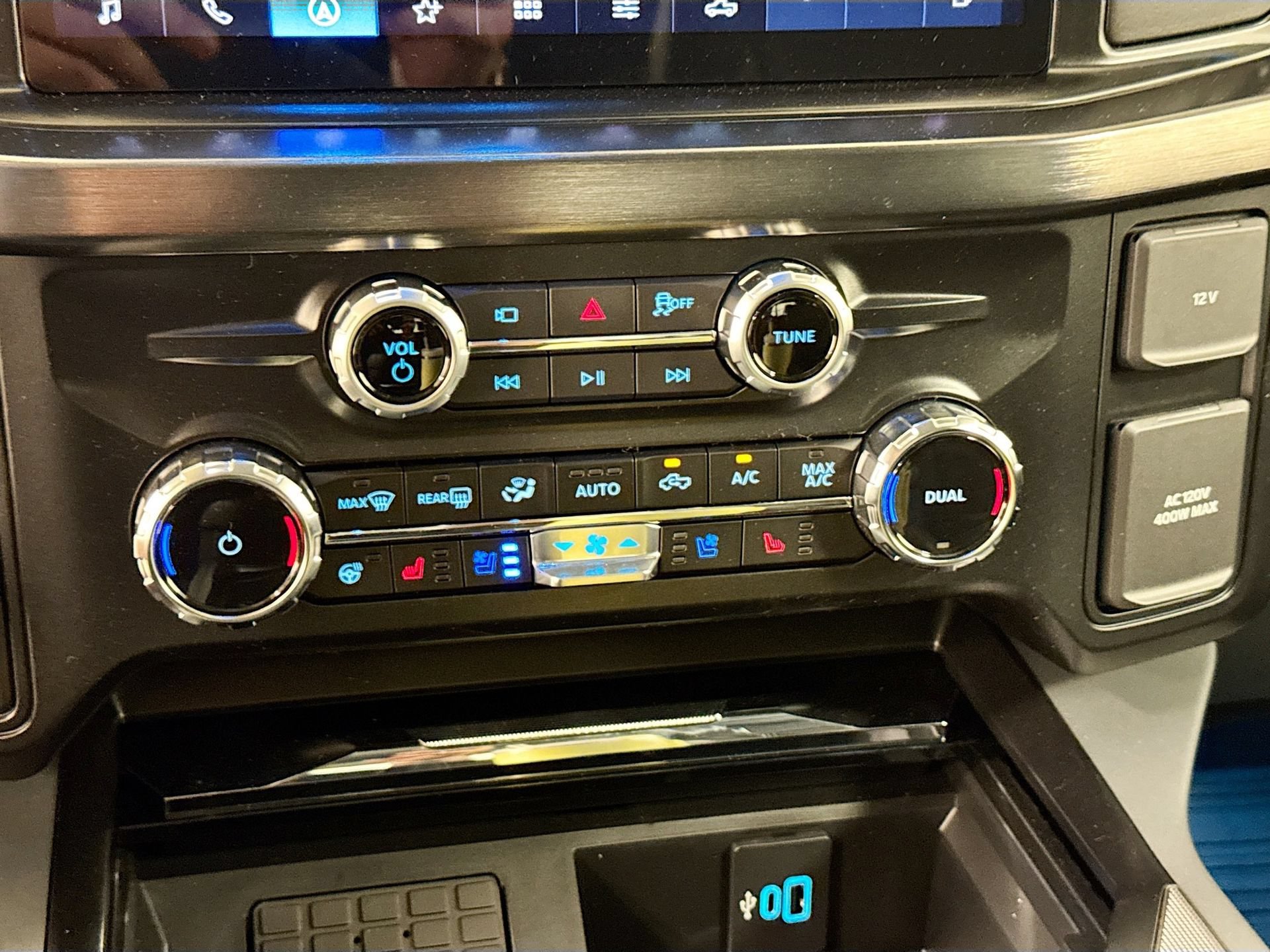 New 2026 Ford F350 Lariat w/ Lariat Ultimate Package AWD/4WD image 15