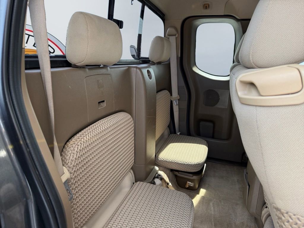 Used 2005 Nissan Frontier SE RWD image 12