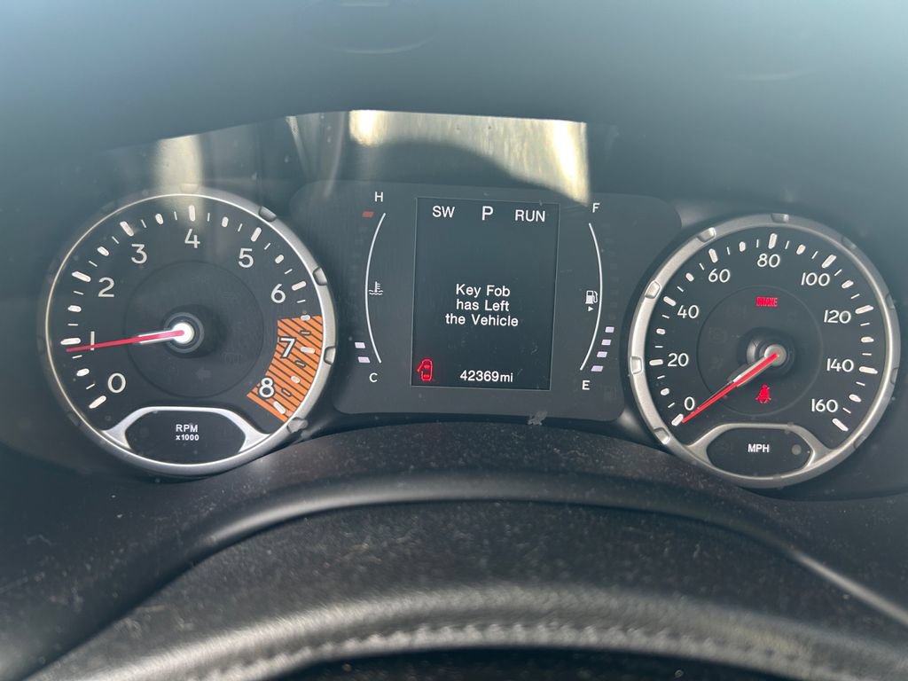 Certified 2020 Jeep Renegade Altitude AWD/4WD image 18