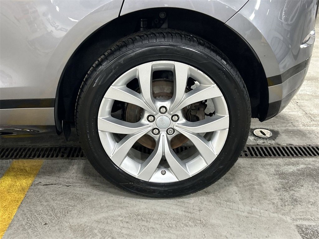 Used 2020 Land Rover Range Rover Evoque R-Dynamic S image 11