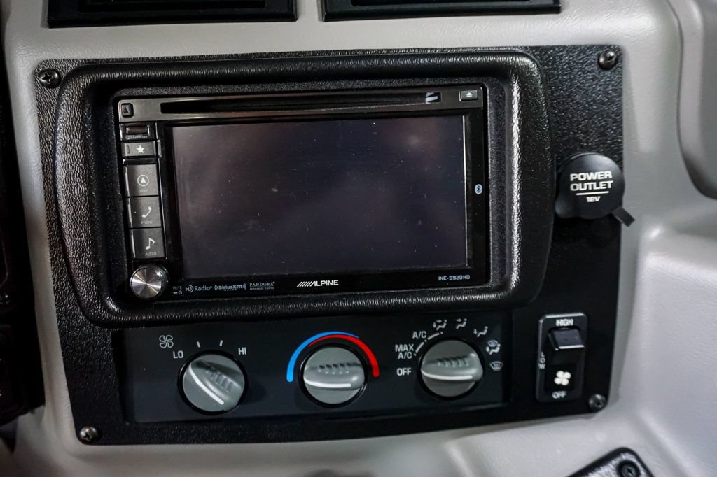 Used 2003 HUMMER H1 4-Door Wagon AWD/4WD image 21
