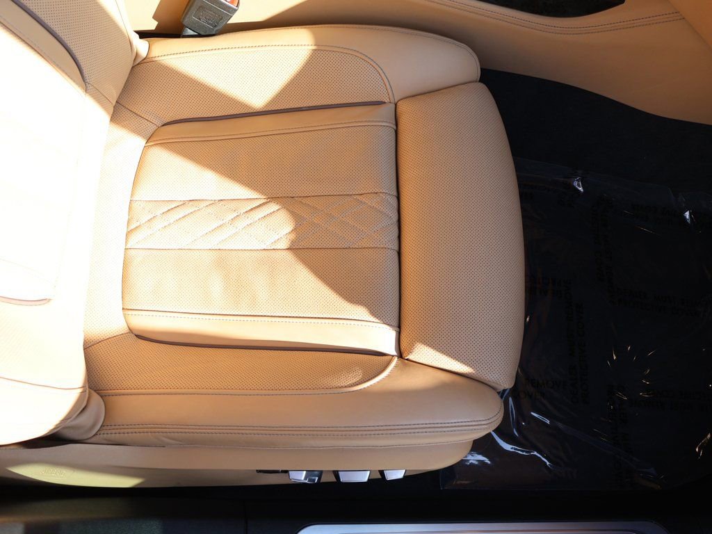 Used 2022 BMW 740i w/ M Sport Package image 38