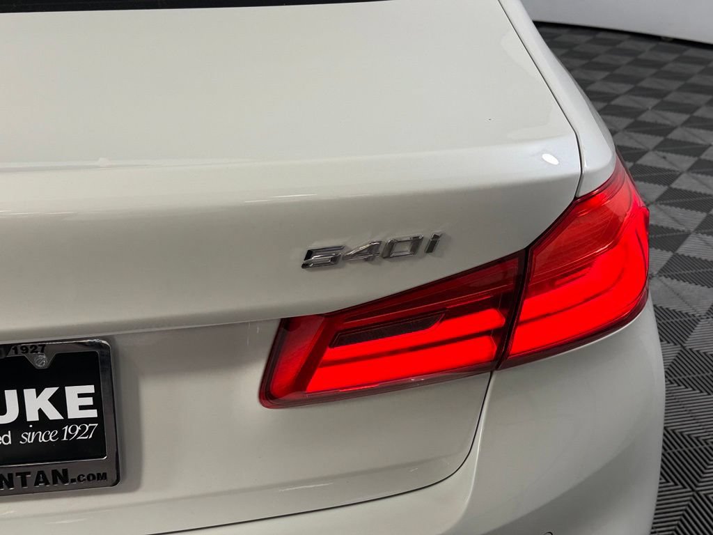 Used 2020 BMW 540i w/ Convenience Package RWD image 9