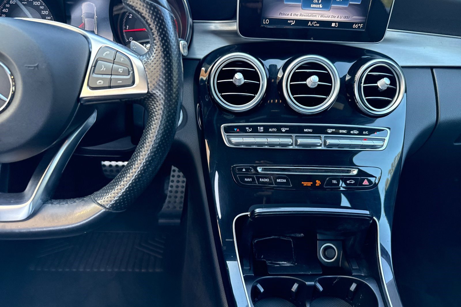Used 2018 Mercedes-Benz C 300 Sedan image 29