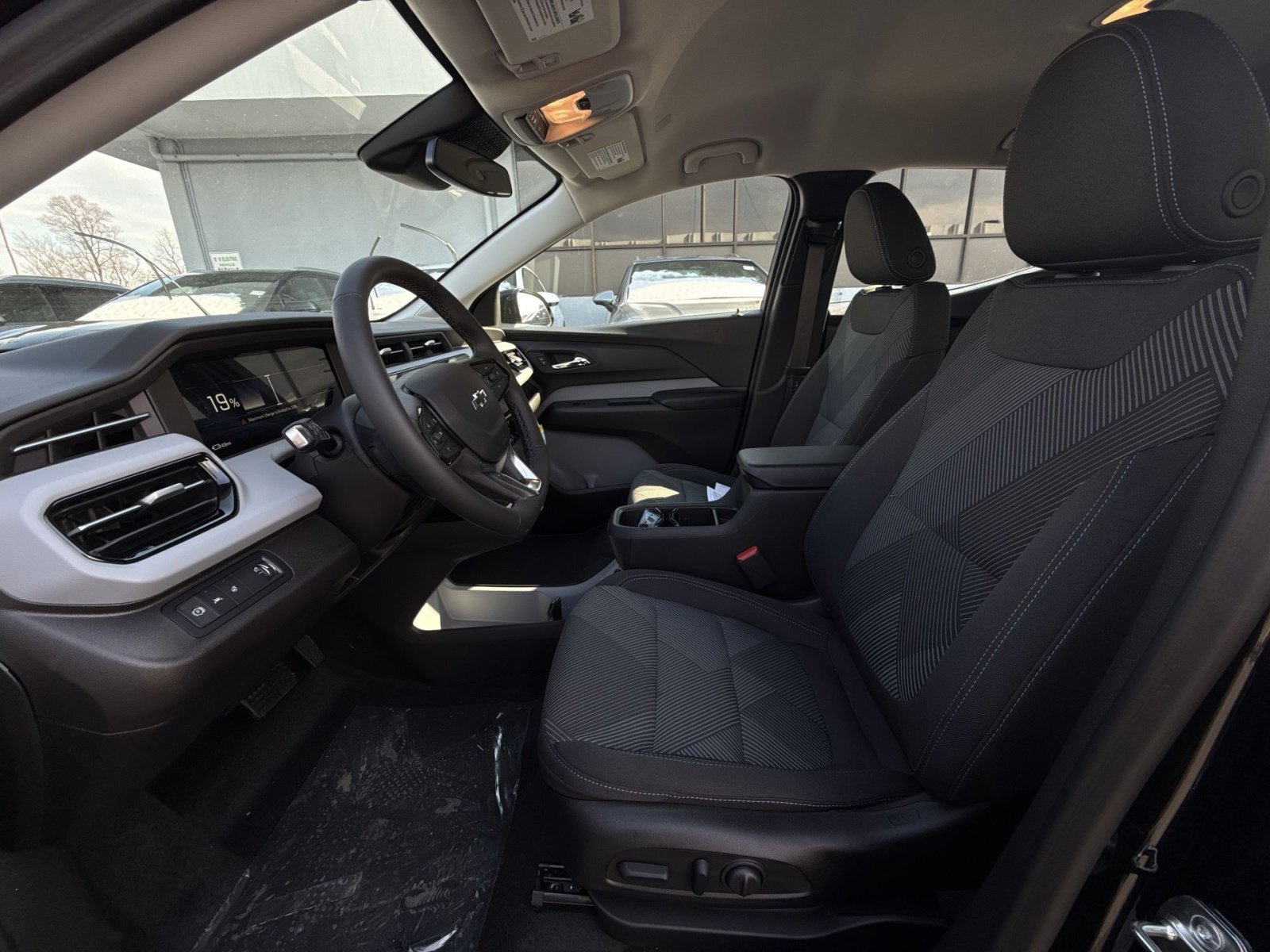 New 2027 Chevrolet Bolt LT w/ Comfort Package image 13