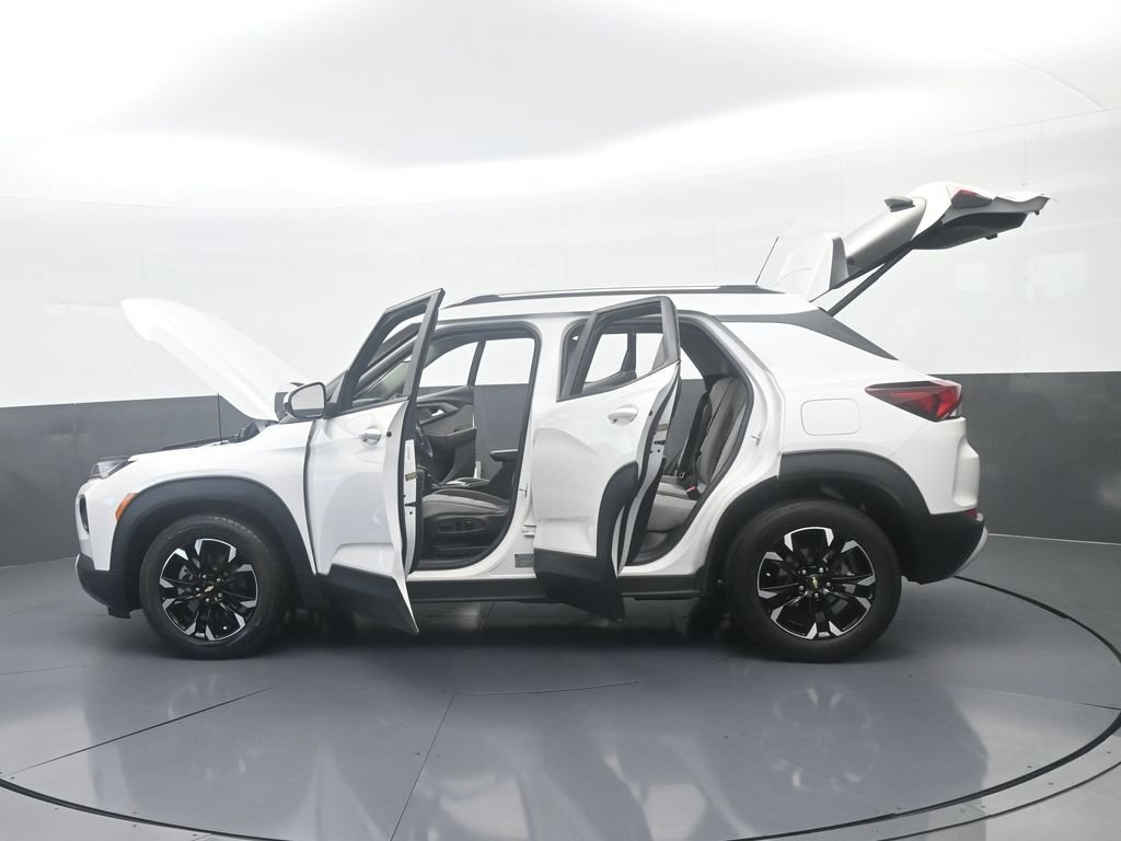 Used 2021 Chevrolet TrailBlazer LT w/ Sun and Liftgate Package FWD image 73