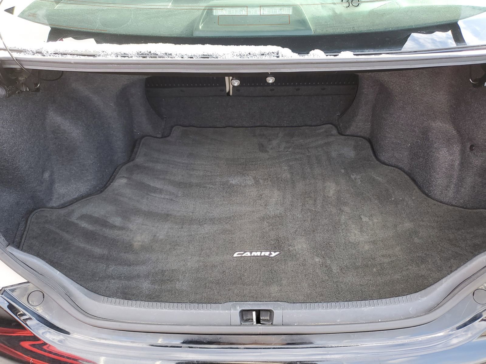 Used 2012 Toyota Camry LE image 9