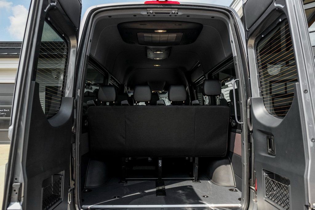 Used 2025 Mercedes-Benz Sprinter 2500 image 10