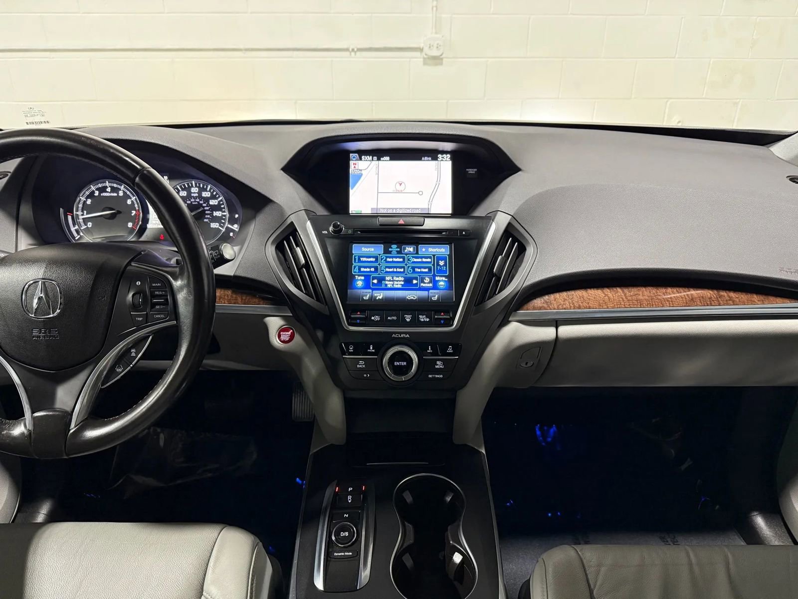 Used 2017 Acura MDX SH-AWD w/ Technology Package image 21