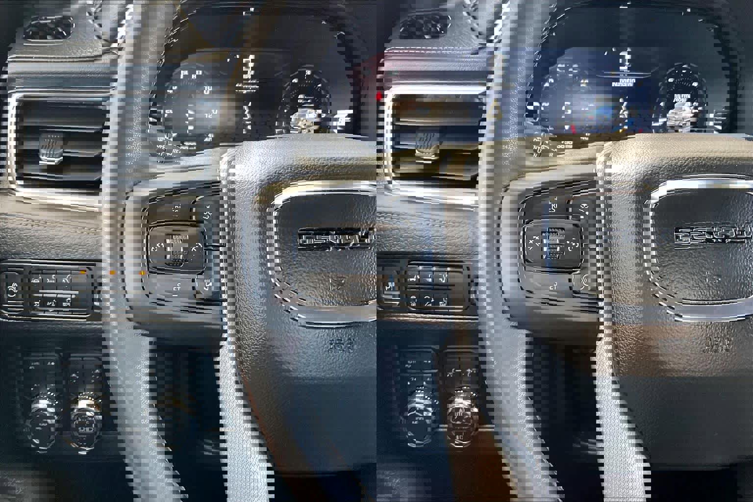 Certified 2023 GMC Yukon Denali image 22