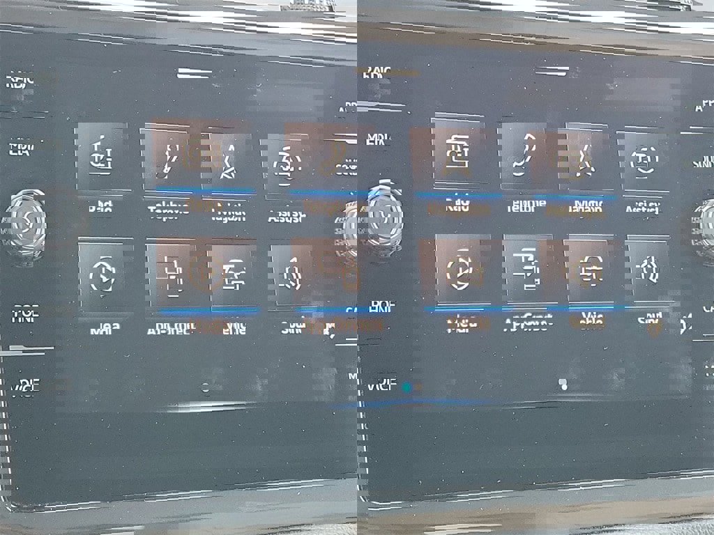 Used 2022 Volkswagen Tiguan SE image 19