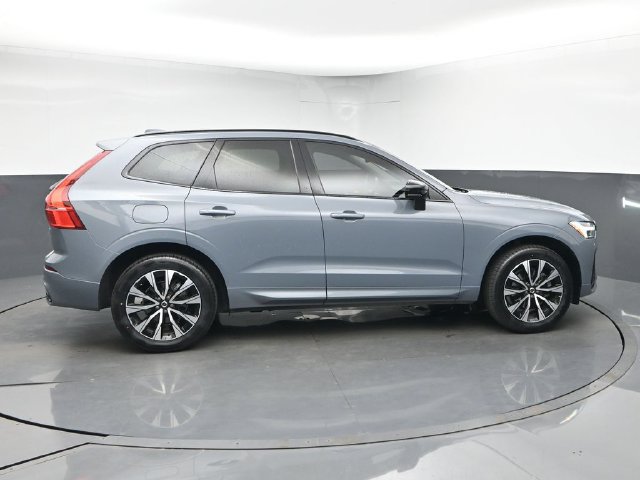 Used 2024 Volvo XC60 B5 Core w/ Protection Package Premier AWD/4WD image 9