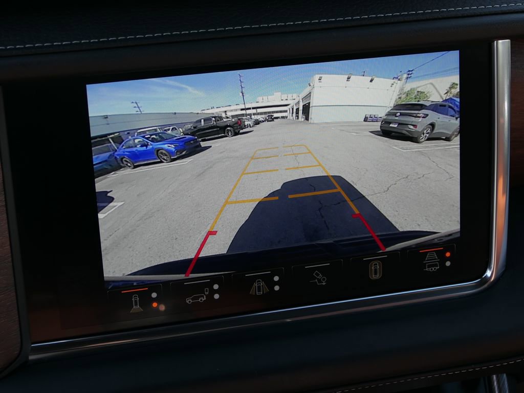 Used 2023 GMC Yukon Denali Ultimate image 18