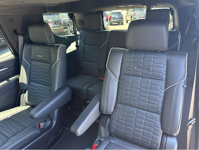 New 2026 Cadillac Escalade Platinum Sport w/ LPO, ONYX Package AWD/4WD image 18