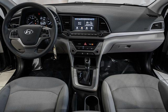 Used 2017 Hyundai Elantra SE image 13