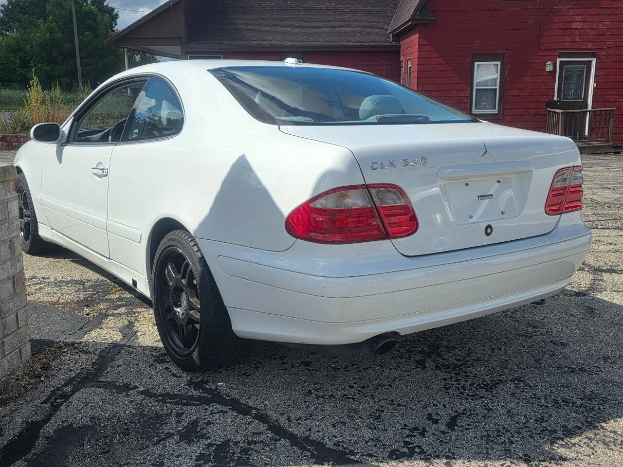 Used 2000 Mercedes-Benz CLK 320 Coupe image 4