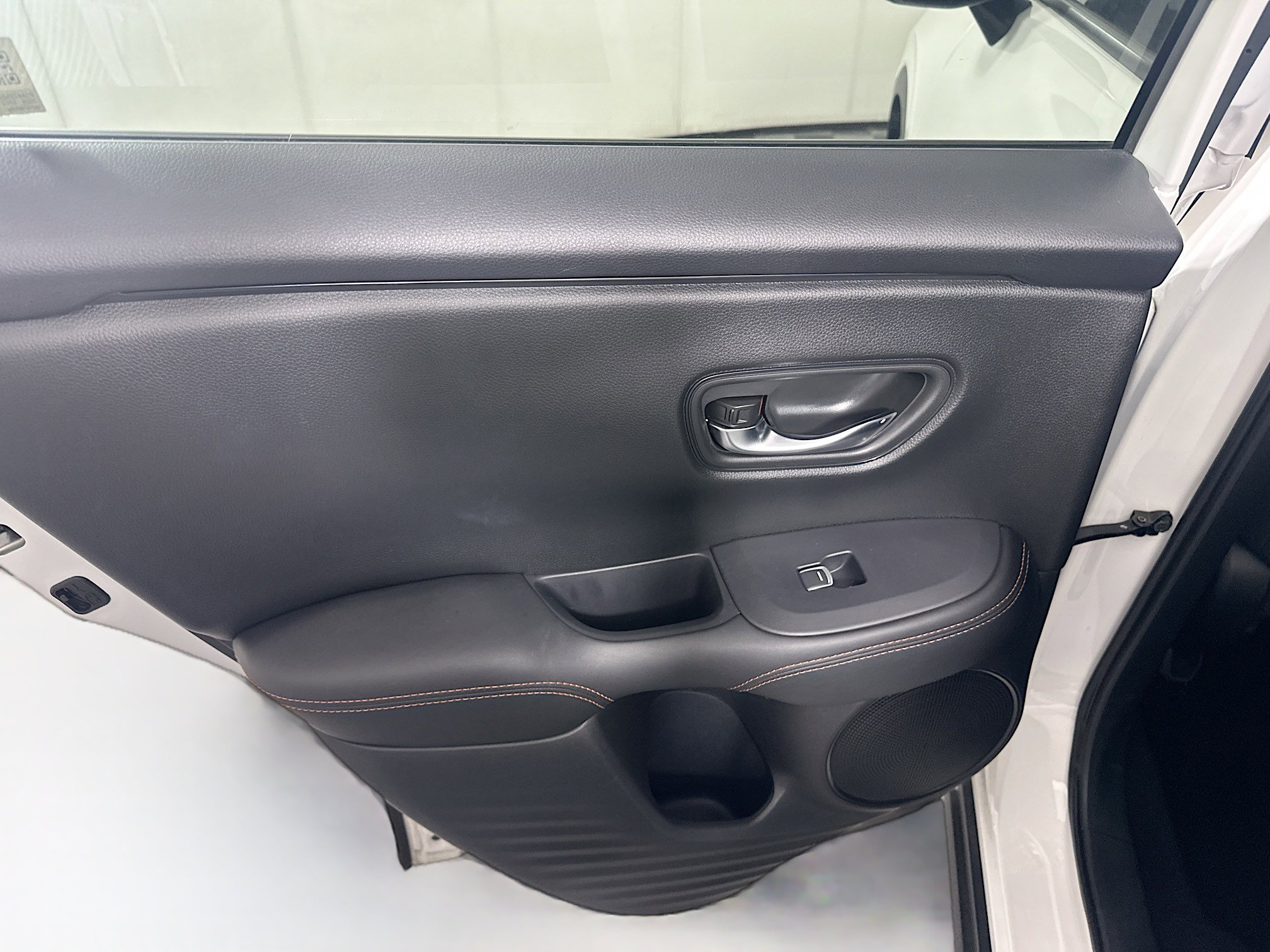 Used 2025 Honda HR-V Sport image 25