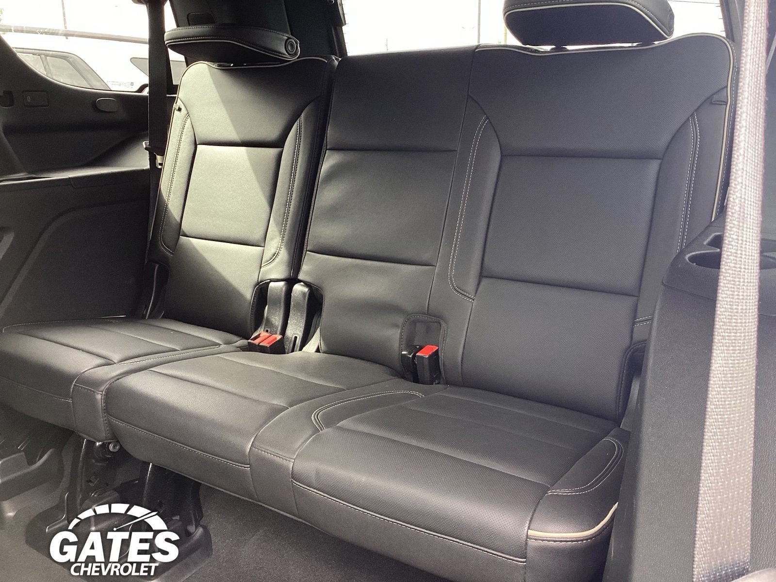 Used 2024 Chevrolet Tahoe Premier AWD/4WD image 16