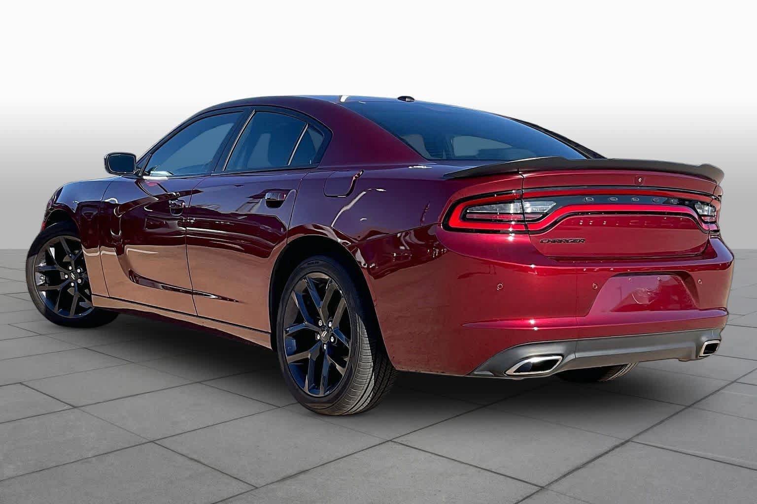Used 2022 Dodge Charger SXT w/ Blacktop Package RWD image 13