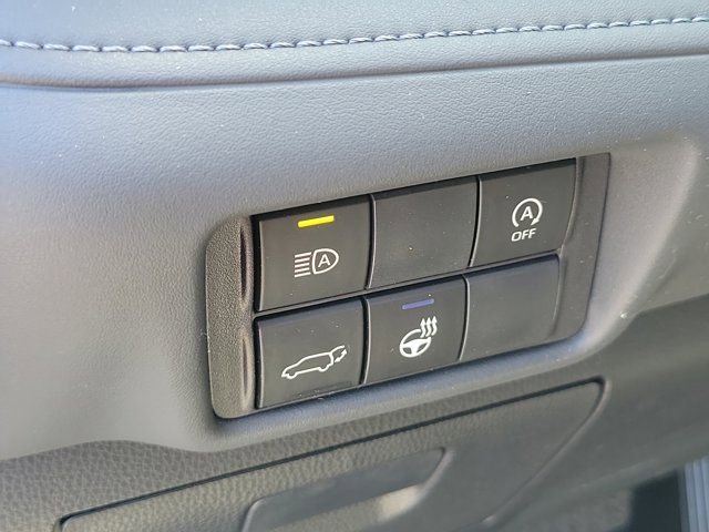 Used 2023 Toyota Highlander Limited image 24