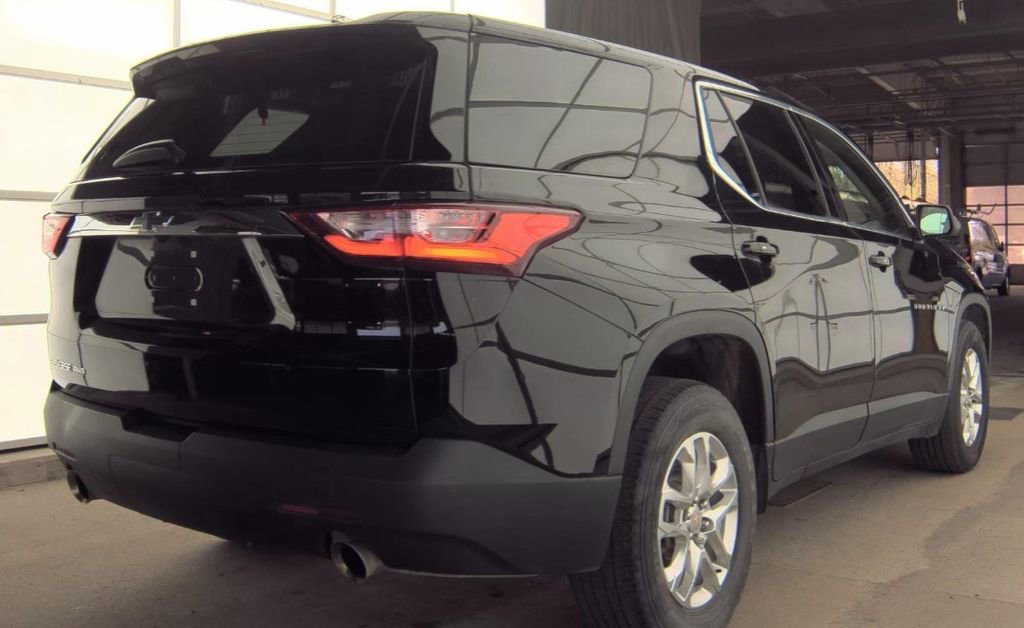 Used 2021 Chevrolet Traverse LS w/ LPO, Cargo Package AWD/4WD image 3