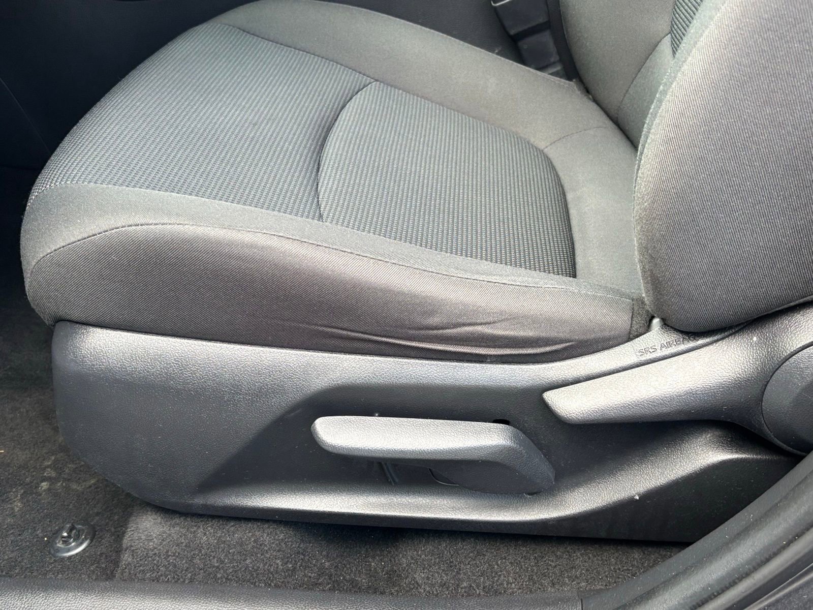 Used 2020 Toyota RAV4 LE image 18